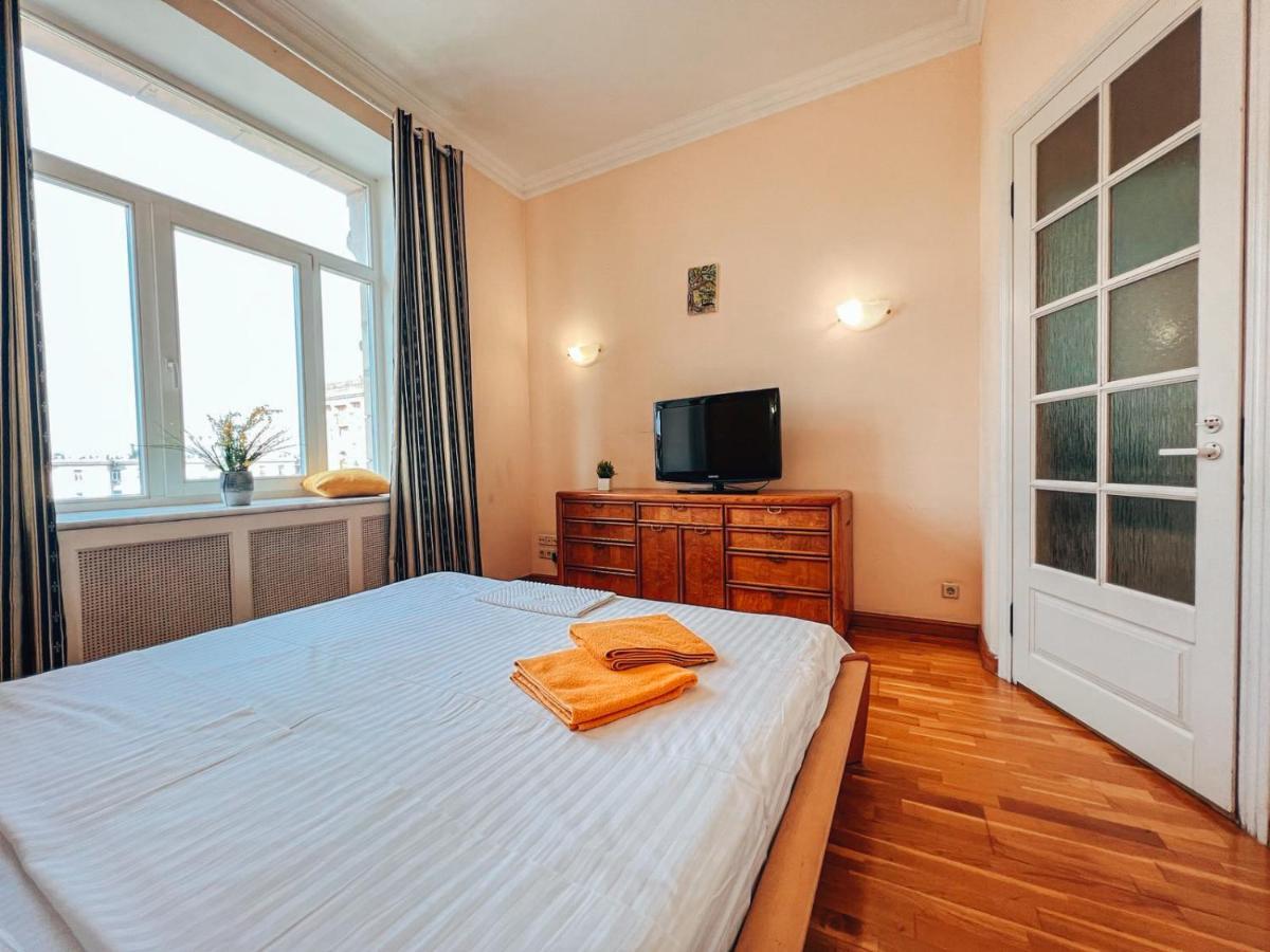 Apartments Rentals Ukraine On Kreshchatik Kiev Luaran gambar