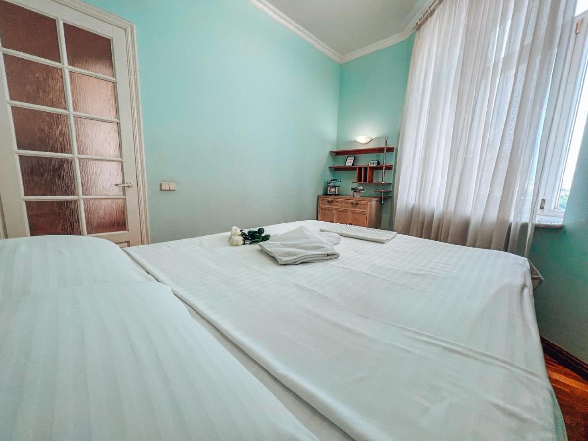 Apartments Rentals Ukraine On Kreshchatik Kiev Luaran gambar