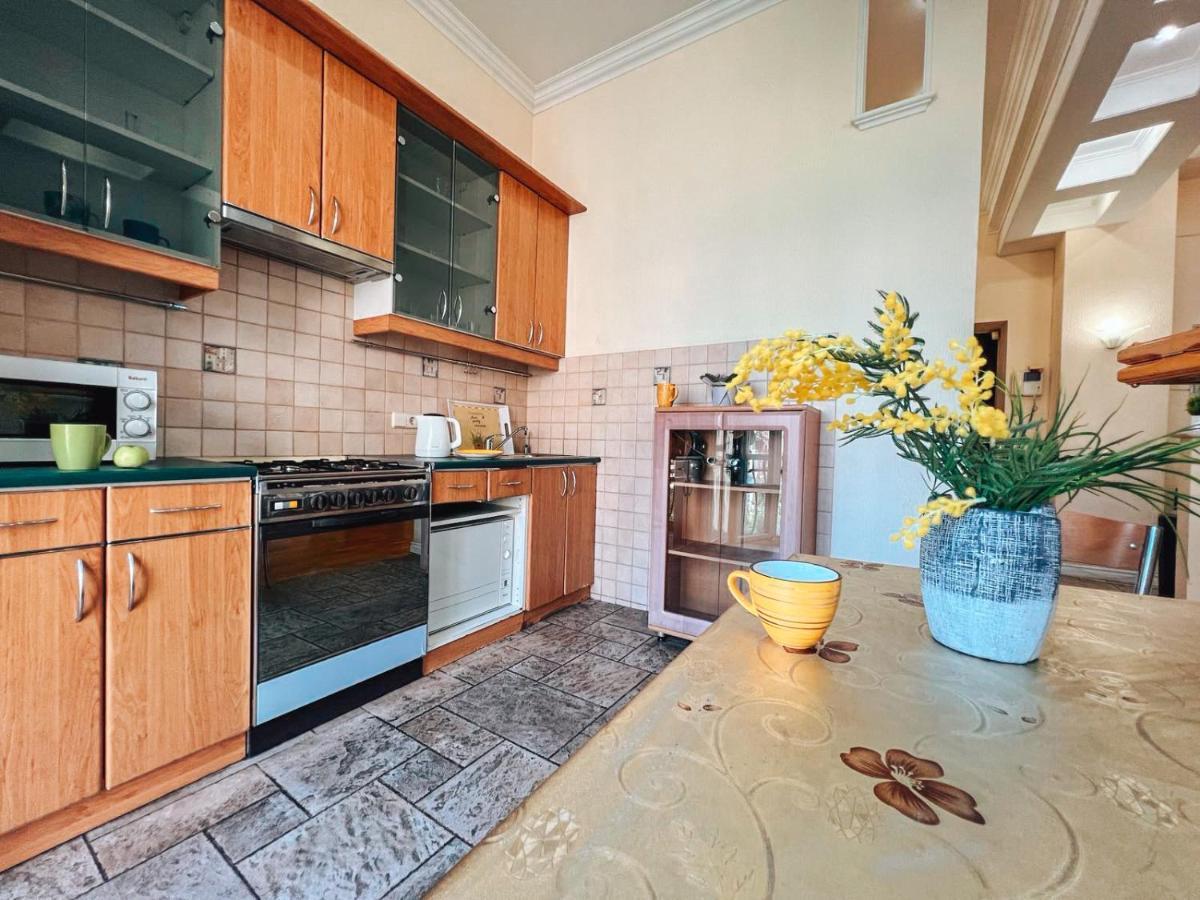 Apartments Rentals Ukraine On Kreshchatik Kiev Luaran gambar