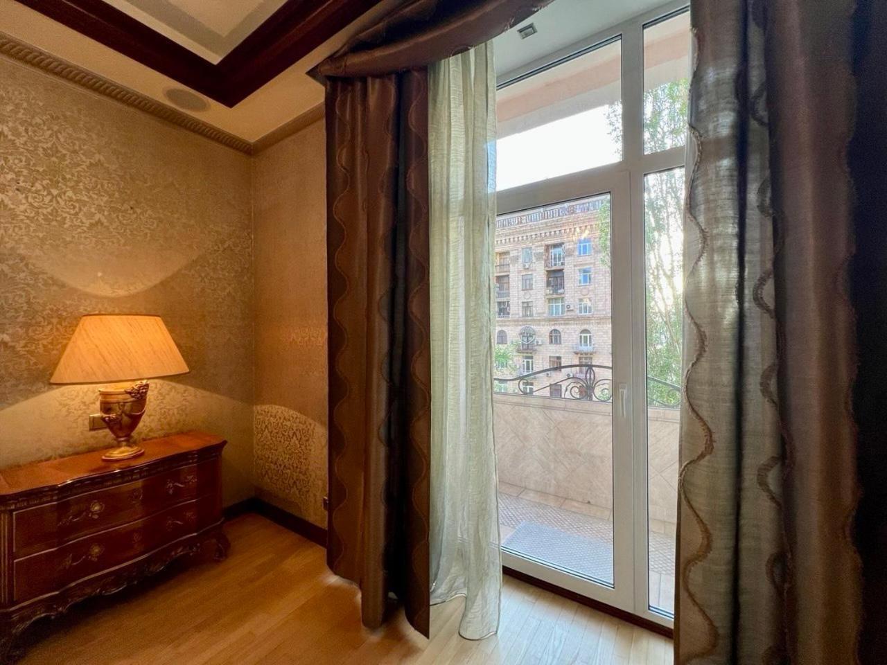 Apartments Rentals Ukraine On Kreshchatik Kiev Luaran gambar